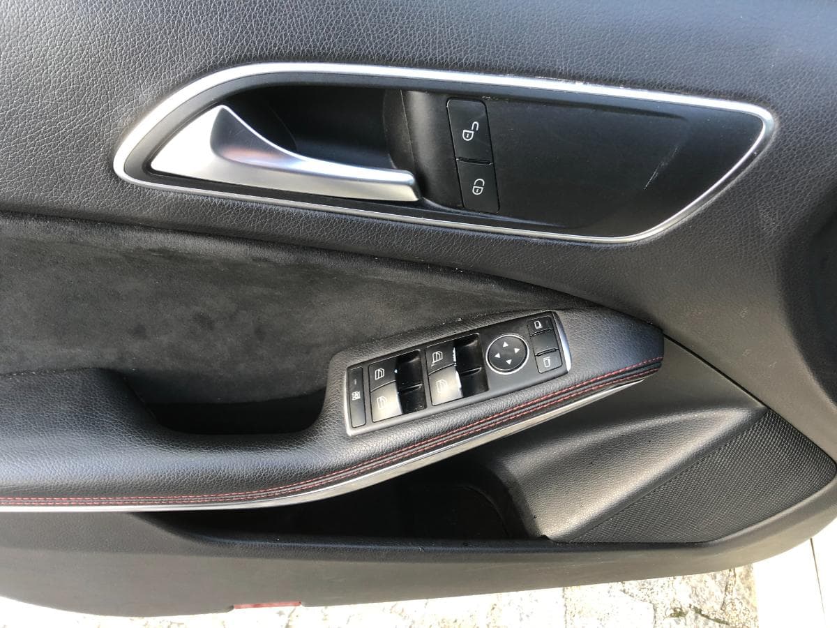 Mercedes-Benz A 180CDI · Ano 2015 — imagen 23
