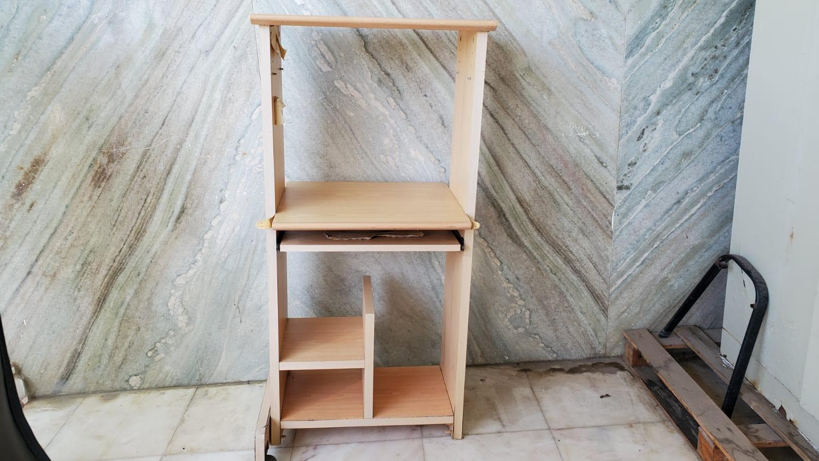 Estante para computador