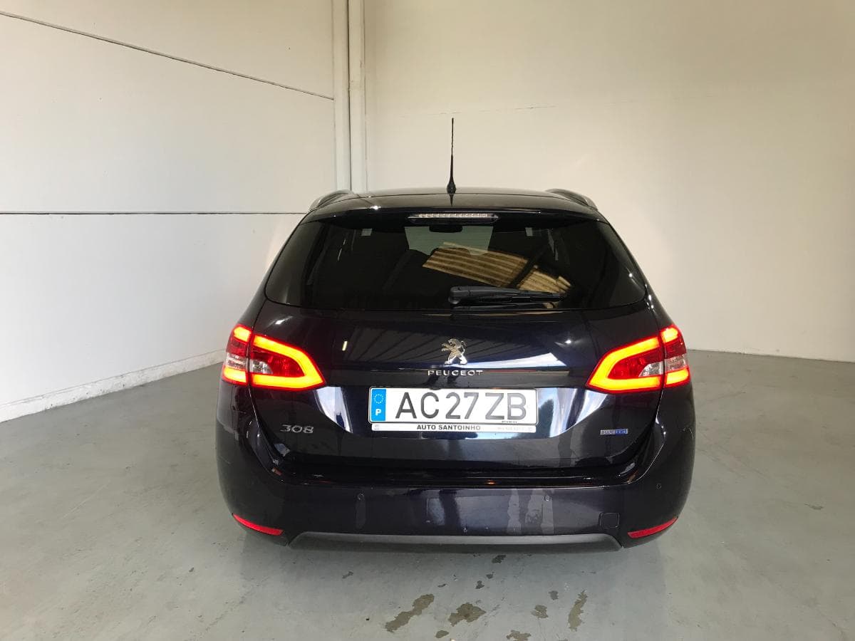 Peugeot 308 1.6 Blue HDI · Ano 2015 — imagem 8