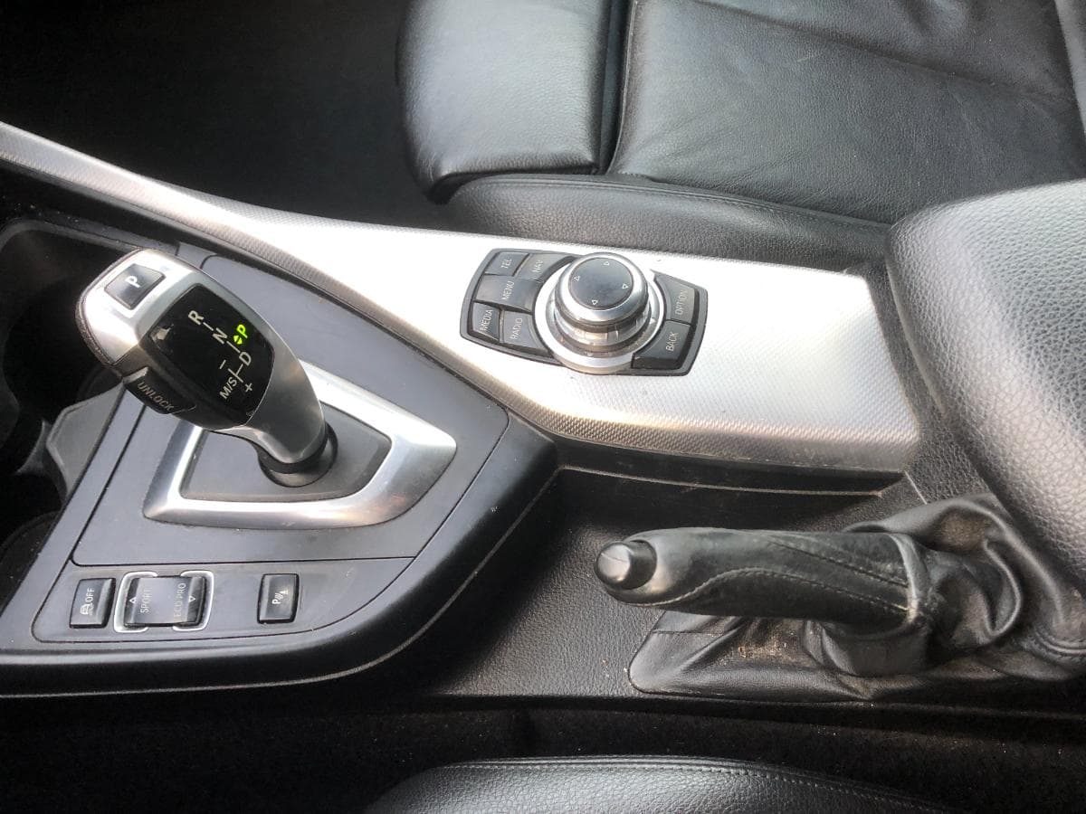 BMW 118D · Ano 2013 — imagem 24