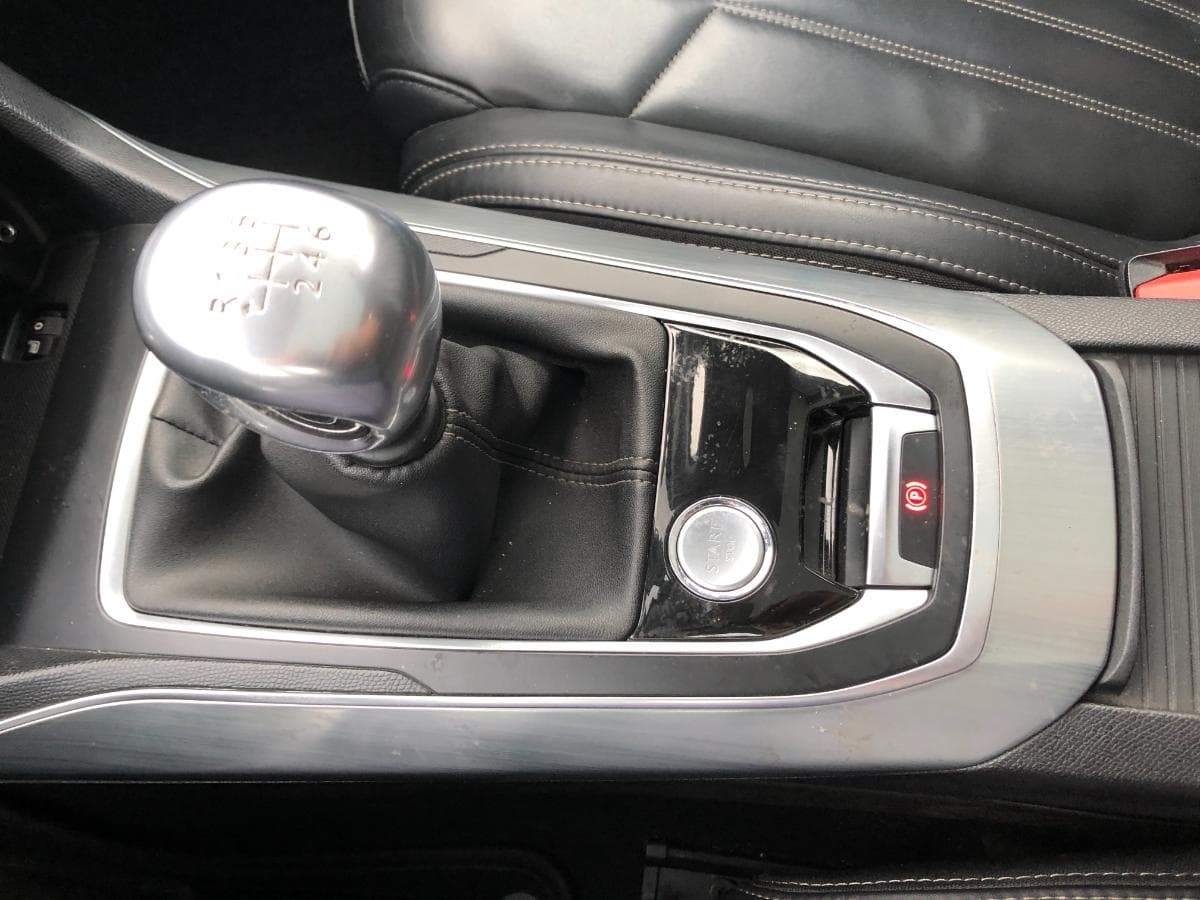 Peugeot 308 · Ano 2015 — imagem 29