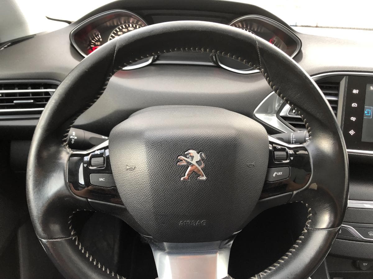 Peugeot 308 · Ano 2015 — imagem 32
