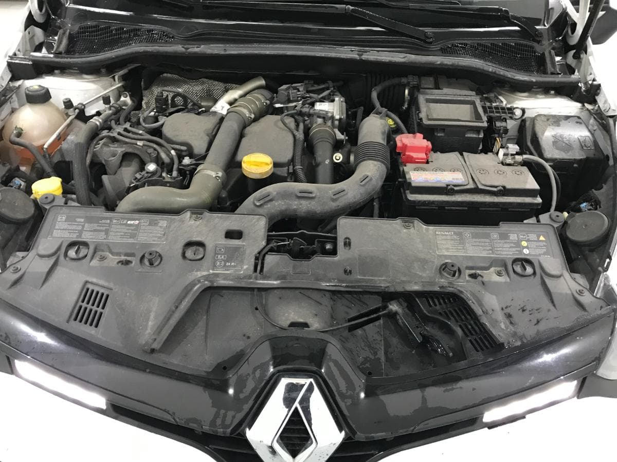 Renault Clio 1.5 DCI · Ano 2016 — image 4