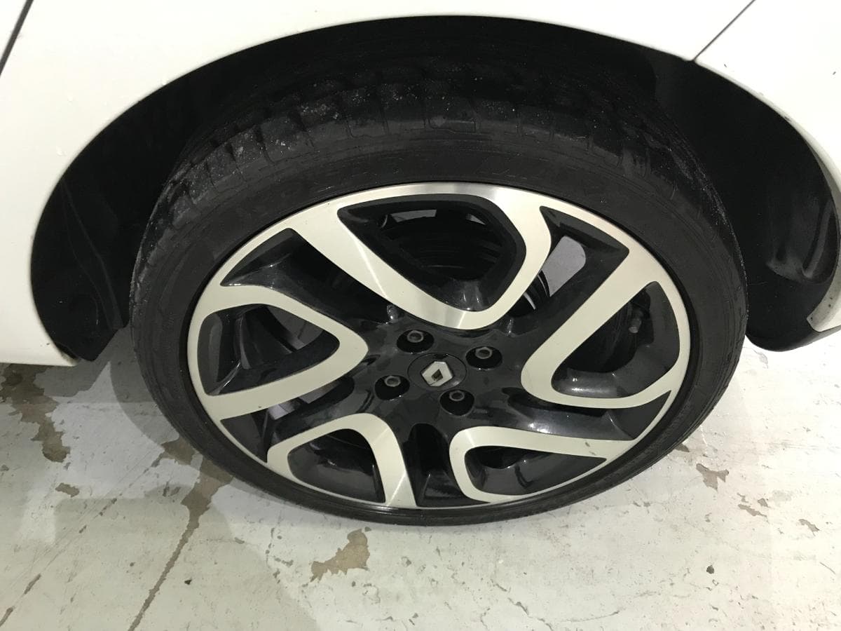 Renault Clio 1.5 DCI · Ano 2016 — image 18