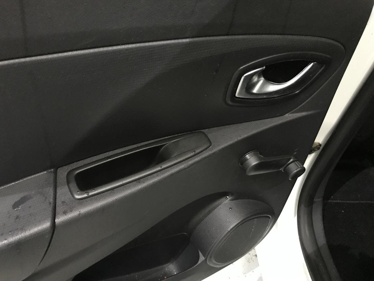 Renault Clio 1.5 DCI · Ano 2016 — image 26