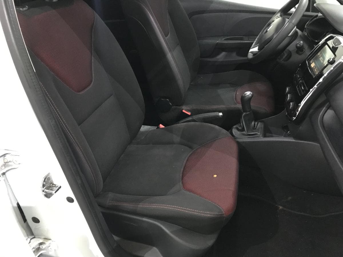 Renault Clio 1.5 DCI · Ano 2016 — image 28