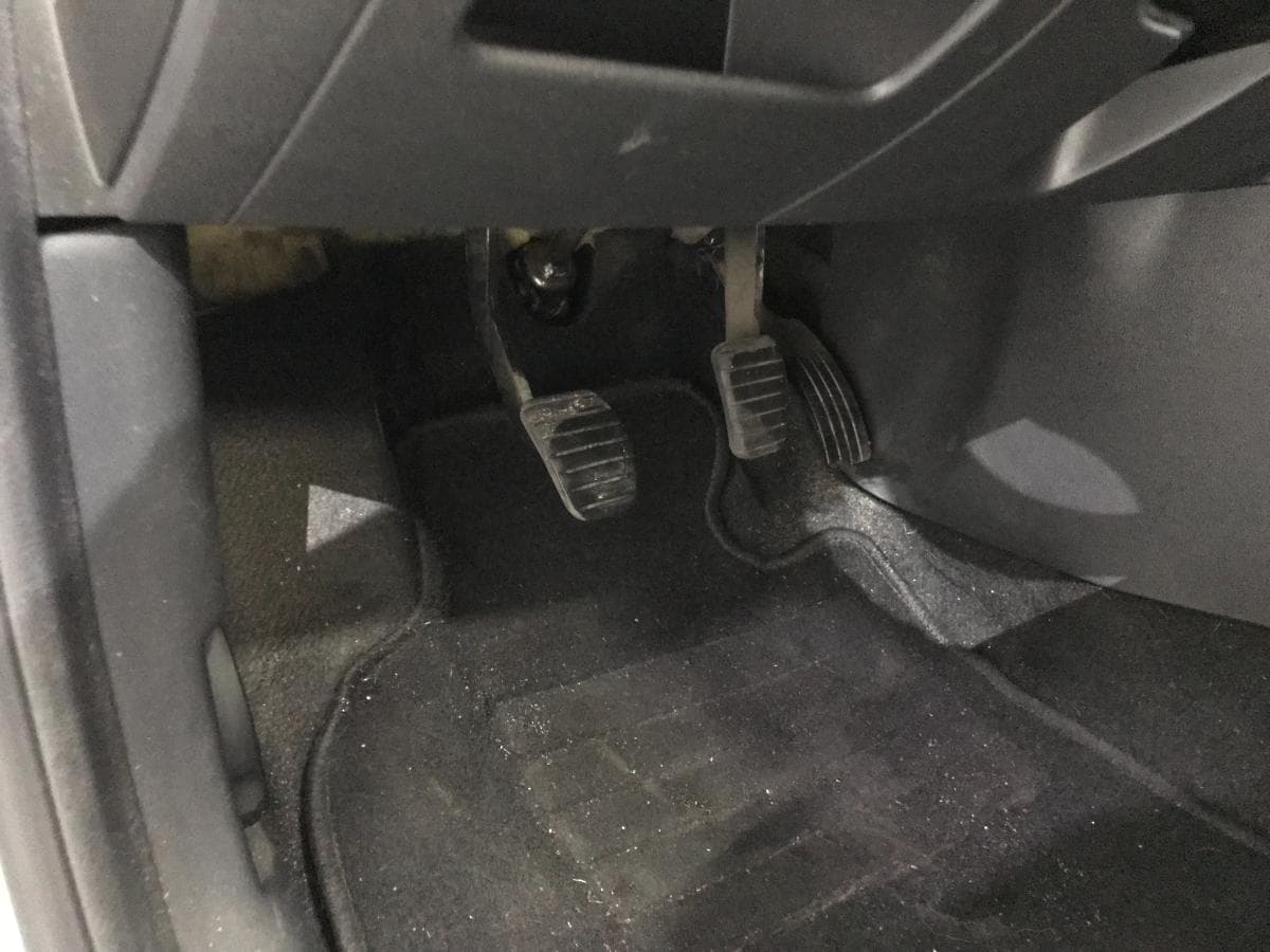 Renault Clio 1.5 DCI · Ano 2016 — image 32