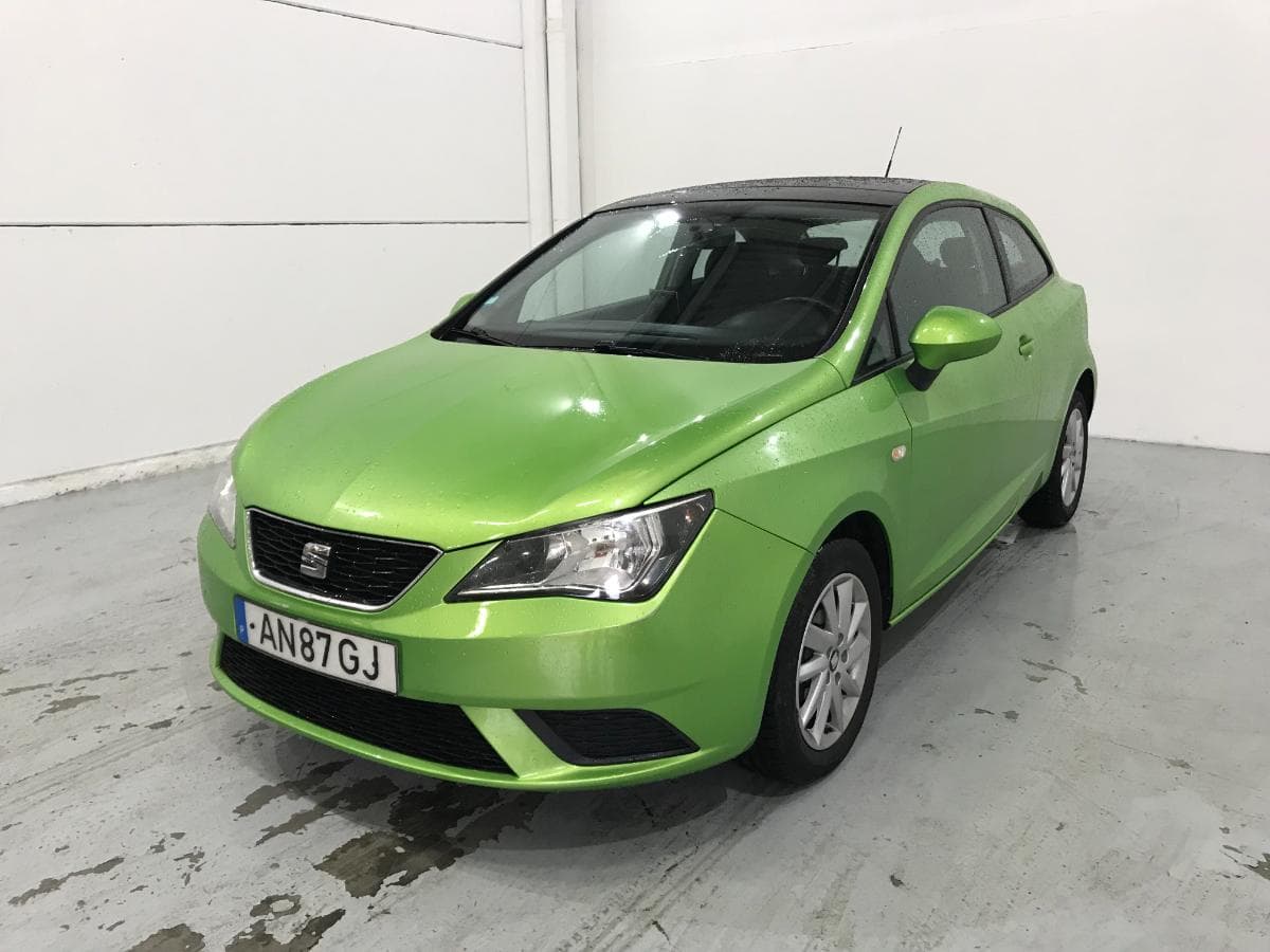 Seat Ibiza 1.2 TDI · Ano 2014 — image 2