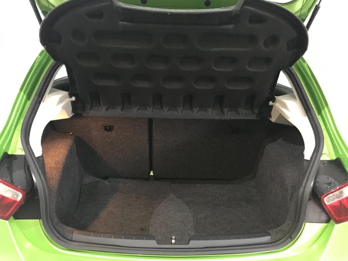 Seat Ibiza 1.2 TDI · Ano 2014 — image 9