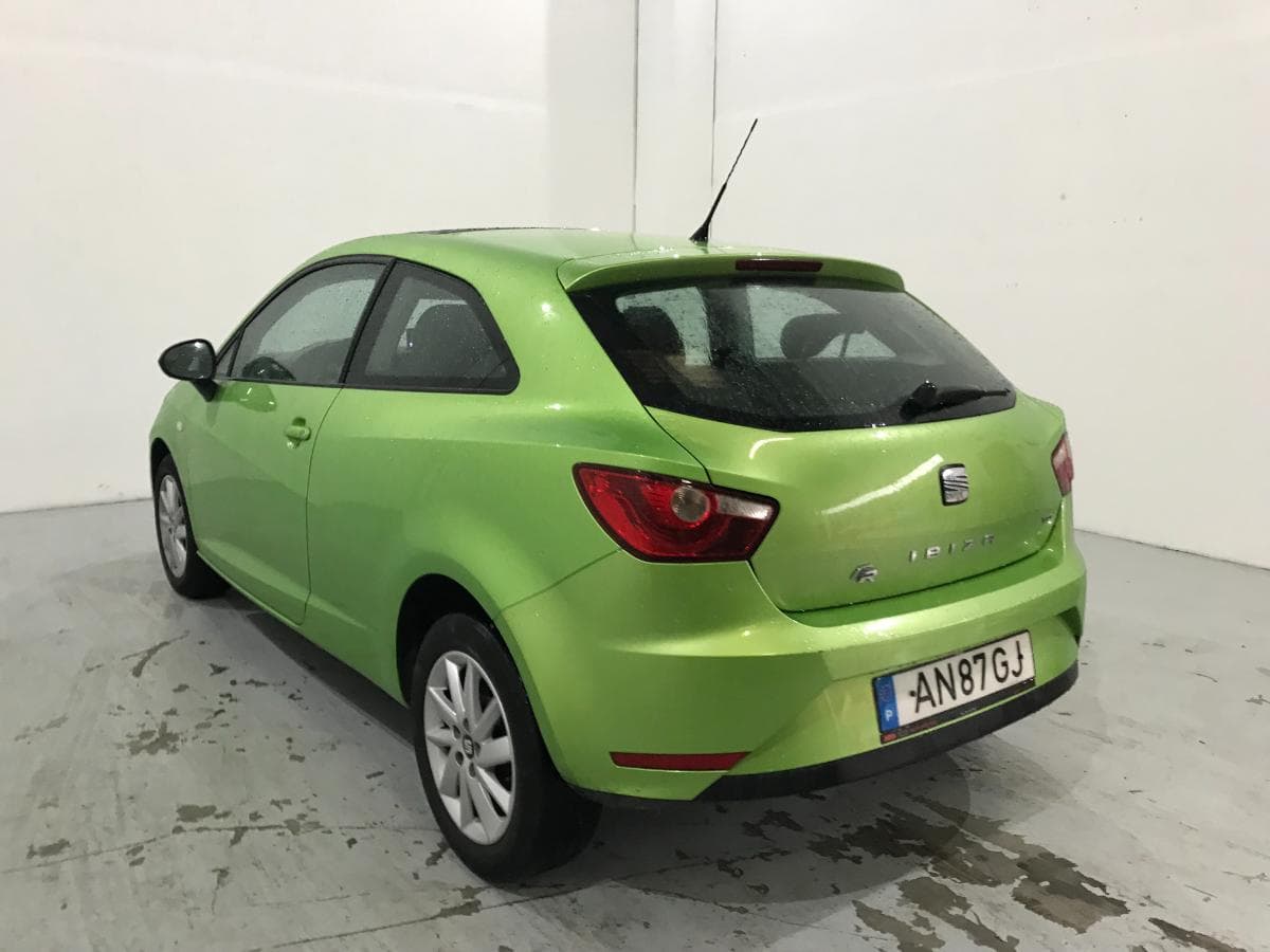 Seat Ibiza 1.2 TDI · Ano 2014 — image 6