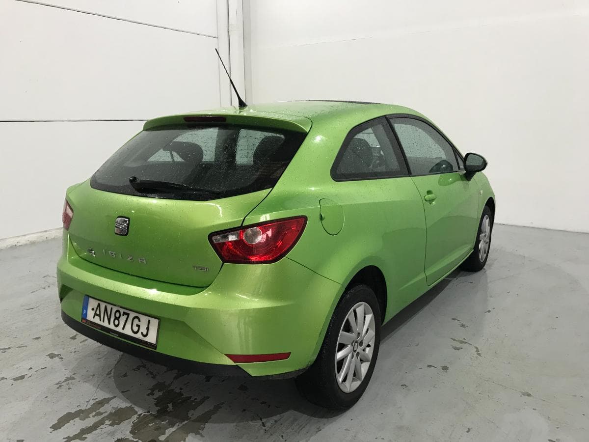 Seat Ibiza 1.2 TDI · Ano 2014 — image 7