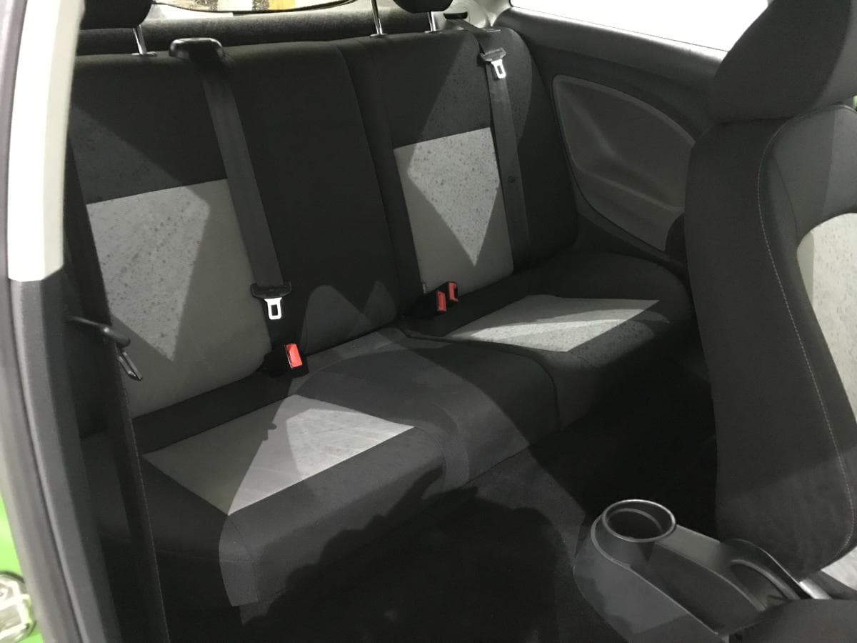 Seat Ibiza 1.2 TDI · Ano 2014 — image 18