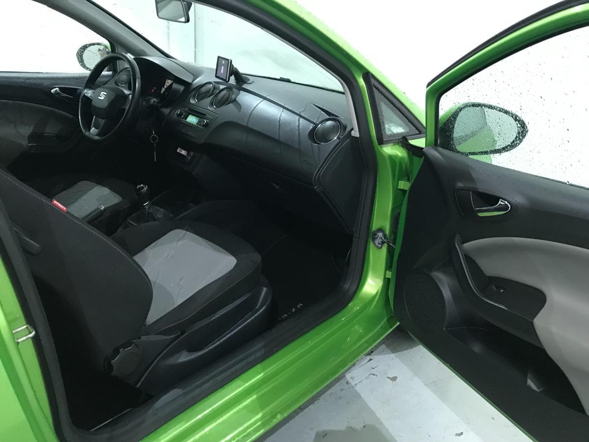 Seat Ibiza 1.2 TDI · Ano 2014 — image 21