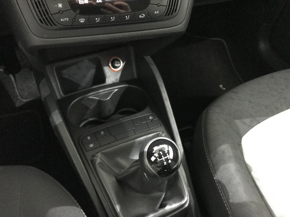 Seat Ibiza 1.2 TDI · Ano 2014 — image 32