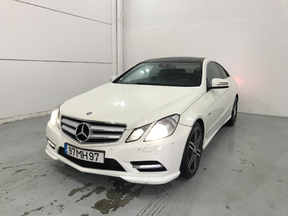 Mercedes-Benz E250 2.2CDI · Ano 2011 — image 1