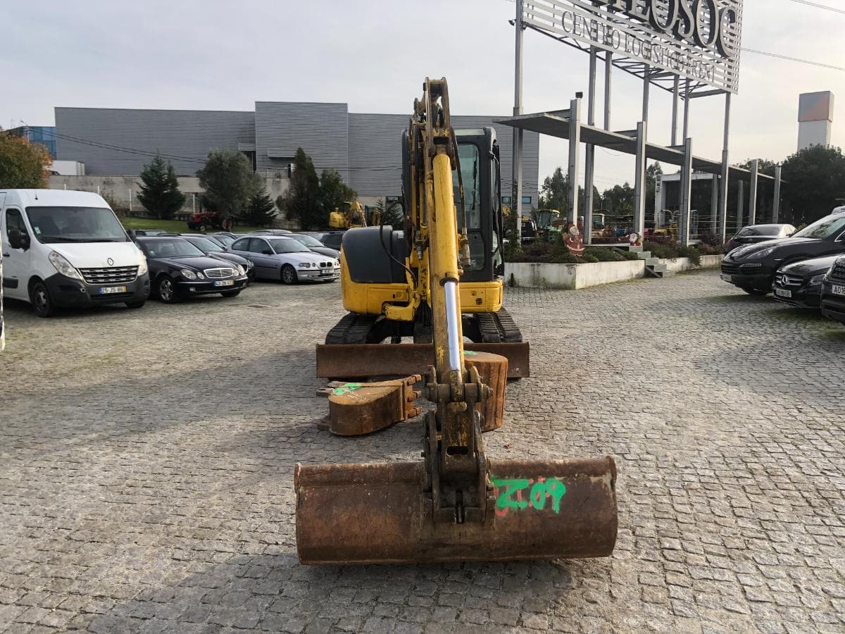 Mini Giratória Komatsu PC50MR-8 — imagen 2