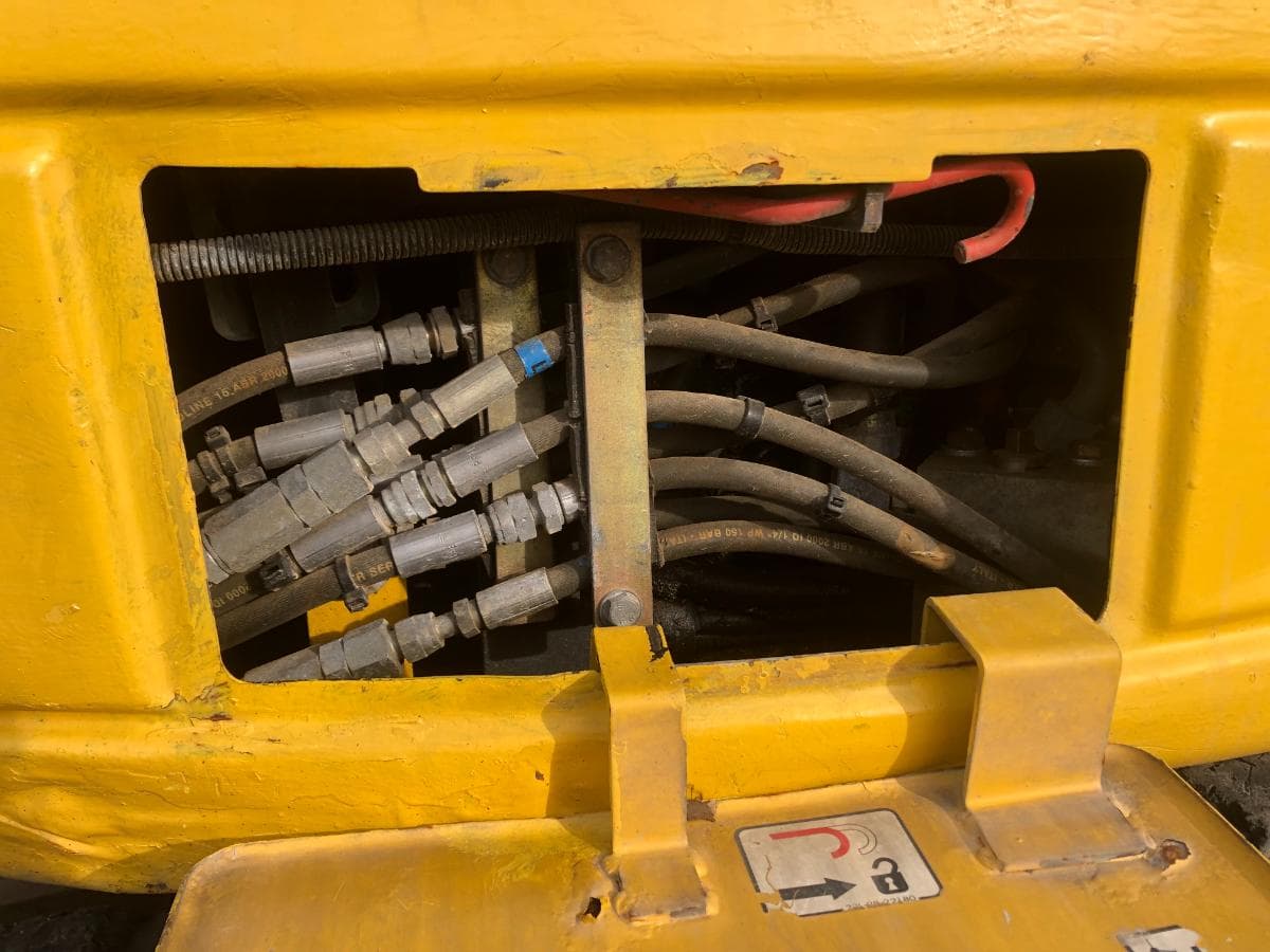 Mini Giratória Komatsu PC50MR-8 — imagen 7