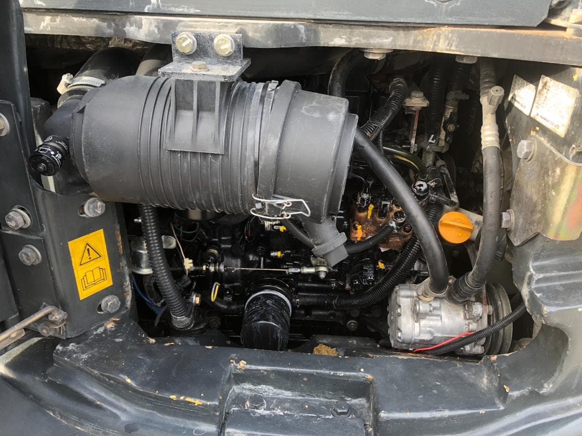 Mini Giratória Komatsu PC50MR-8 — imagen 8