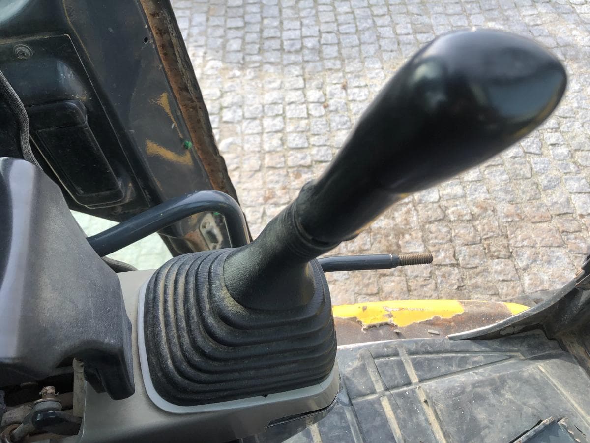 Mini Giratória Komatsu PC50MR-8 — imagen 30