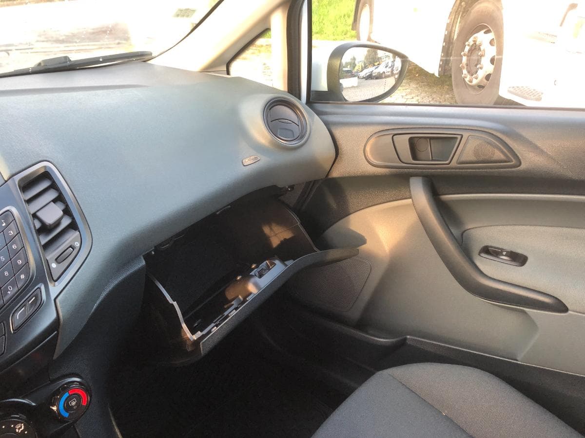 Ford Fiesta 1.4 TDCi · Ano 2010 — imagem 23
