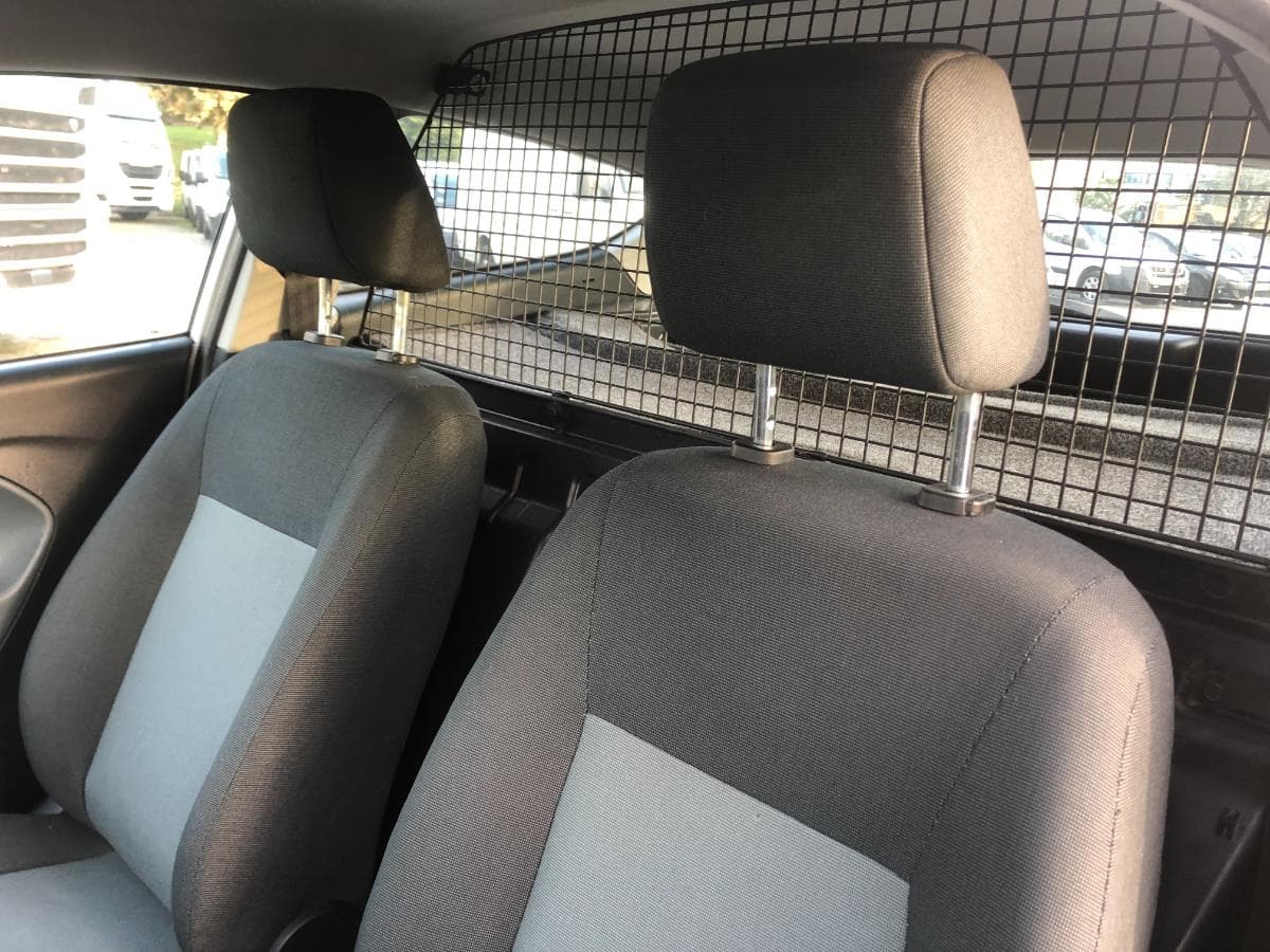 Ford Fiesta 1.4 TDCi · Ano 2010 — imagem 30
