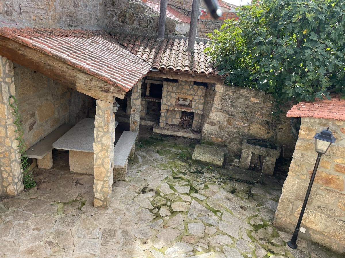 Moradia V4 · Almeida, Guarda — imagen 26