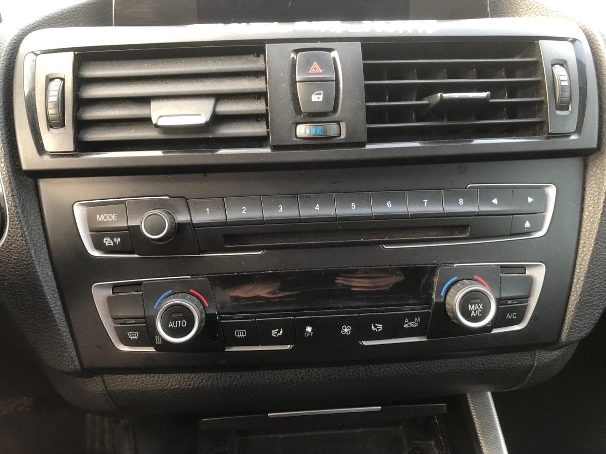 BMW 118D 2.0 · Ano 2013 55-XB-11 — imagem 32