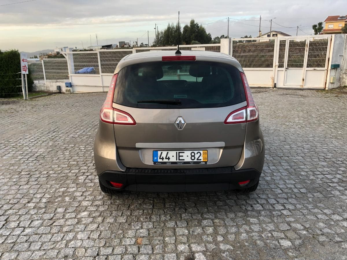 Renault Scénic 1.5DCI · Ano 2009 — image 5