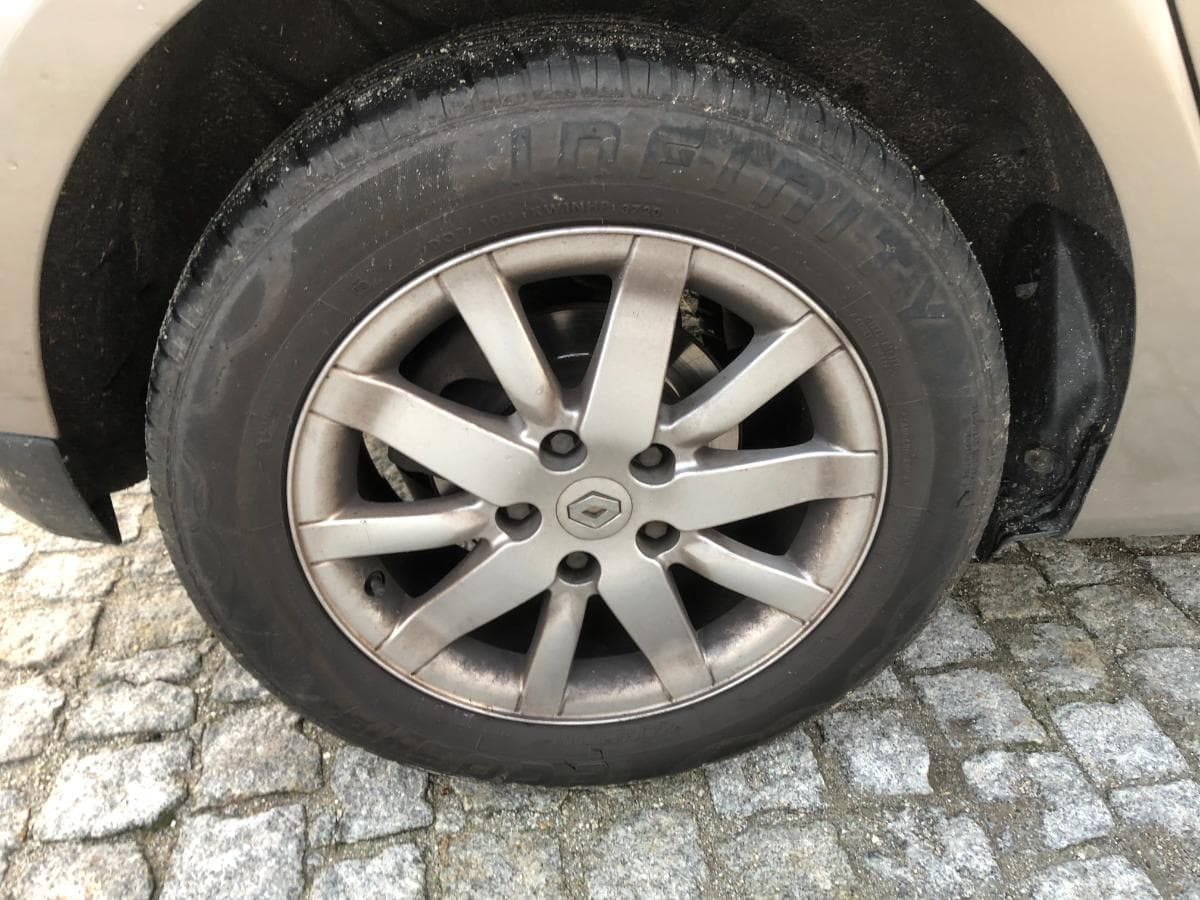 Renault Scénic 1.5DCI · Ano 2009 — image 12