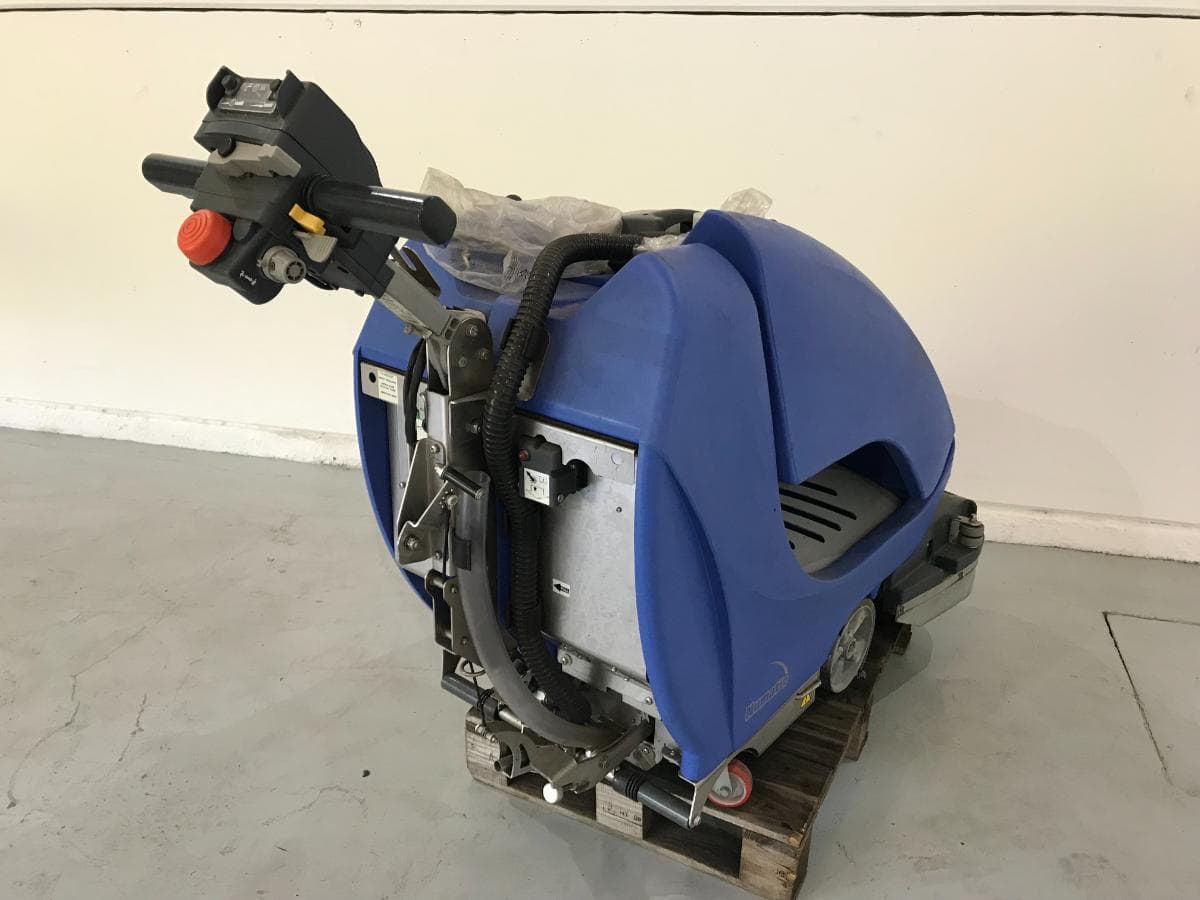 Máquina de Fregar Suelos — imagen 4
