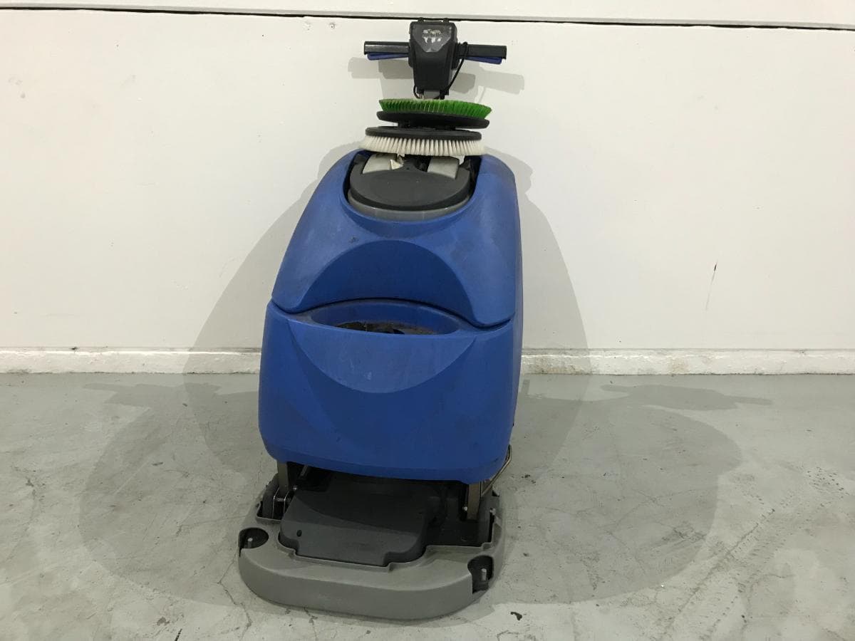 Máquina de Fregar Suelos — imagen 1