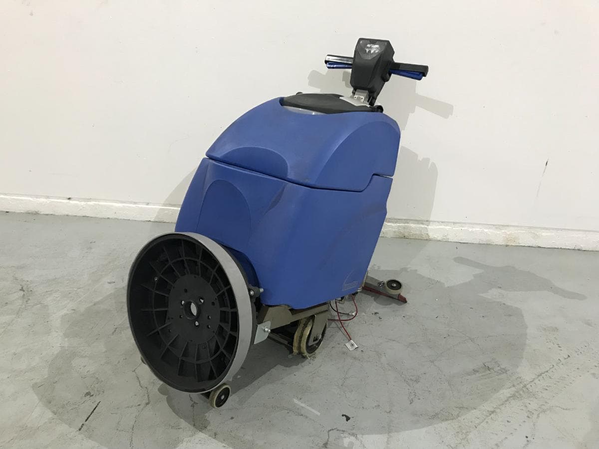 Máquina de Fregar Suelos — imagen 1