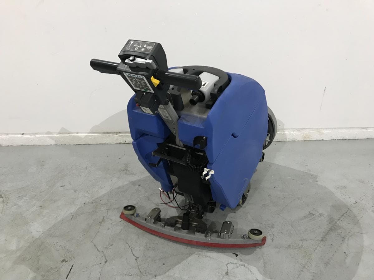 Máquina de Fregar Suelos — imagen 4