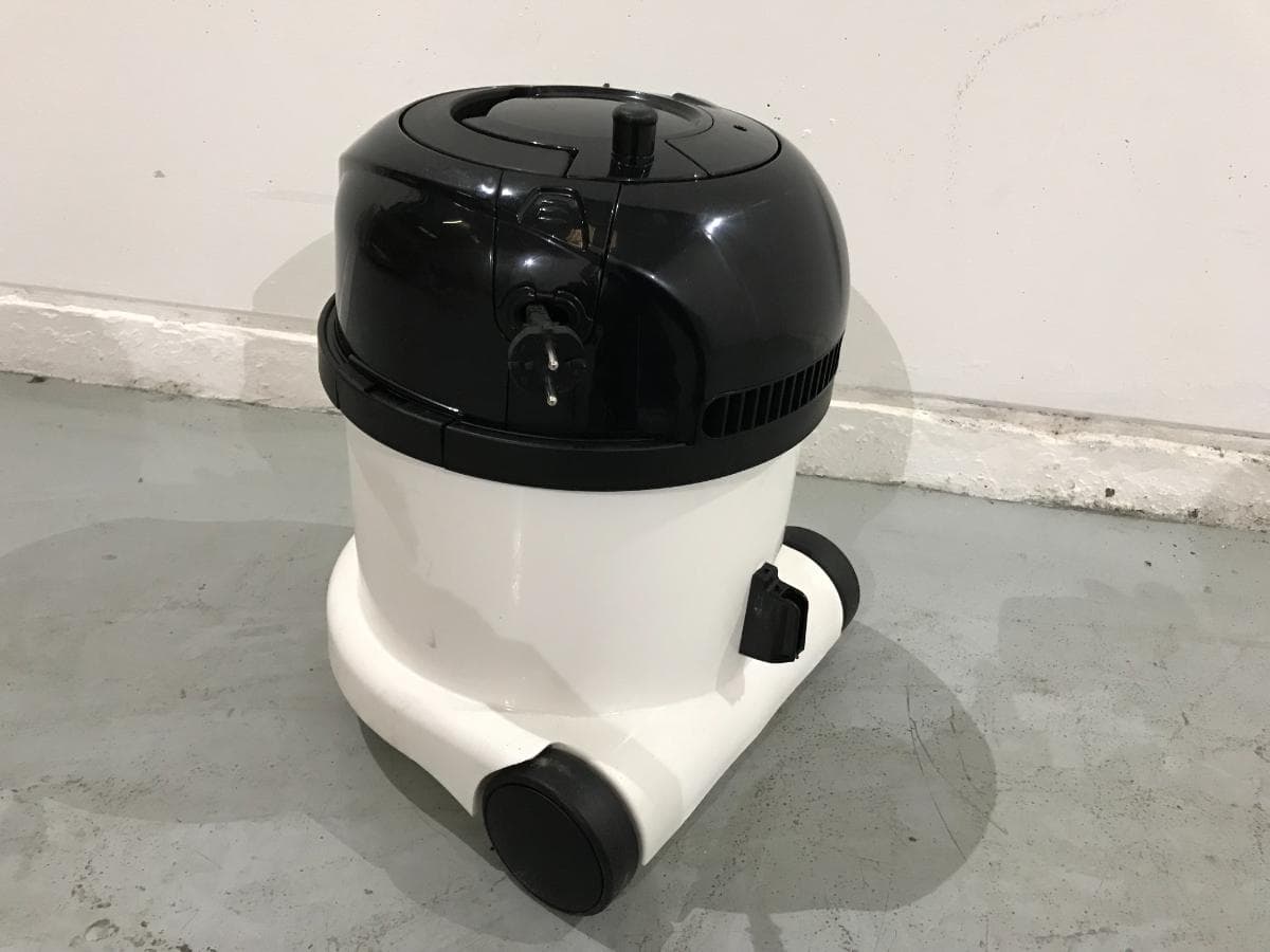 Vacuum Cleaner — image 3