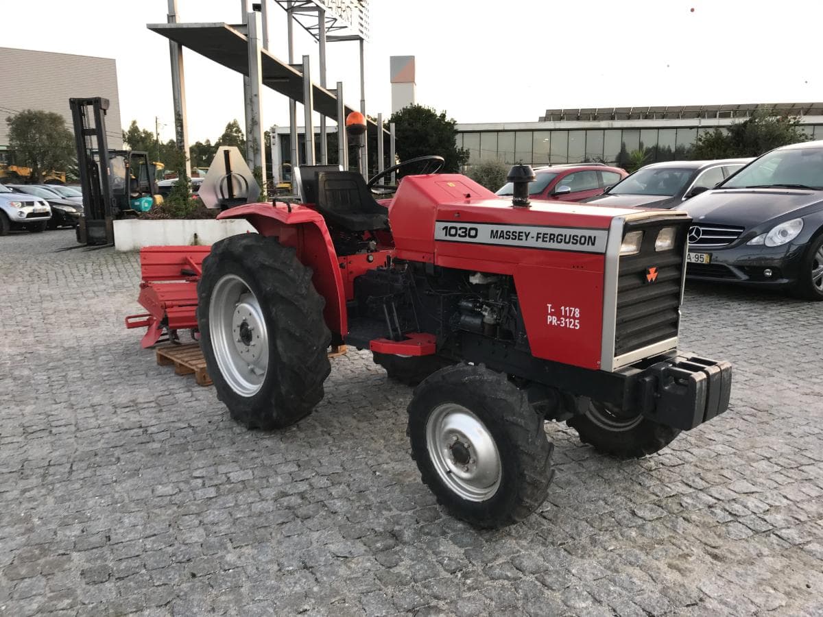 Trator Agrícola MF 1030 · Ano 1989 — imagem 1