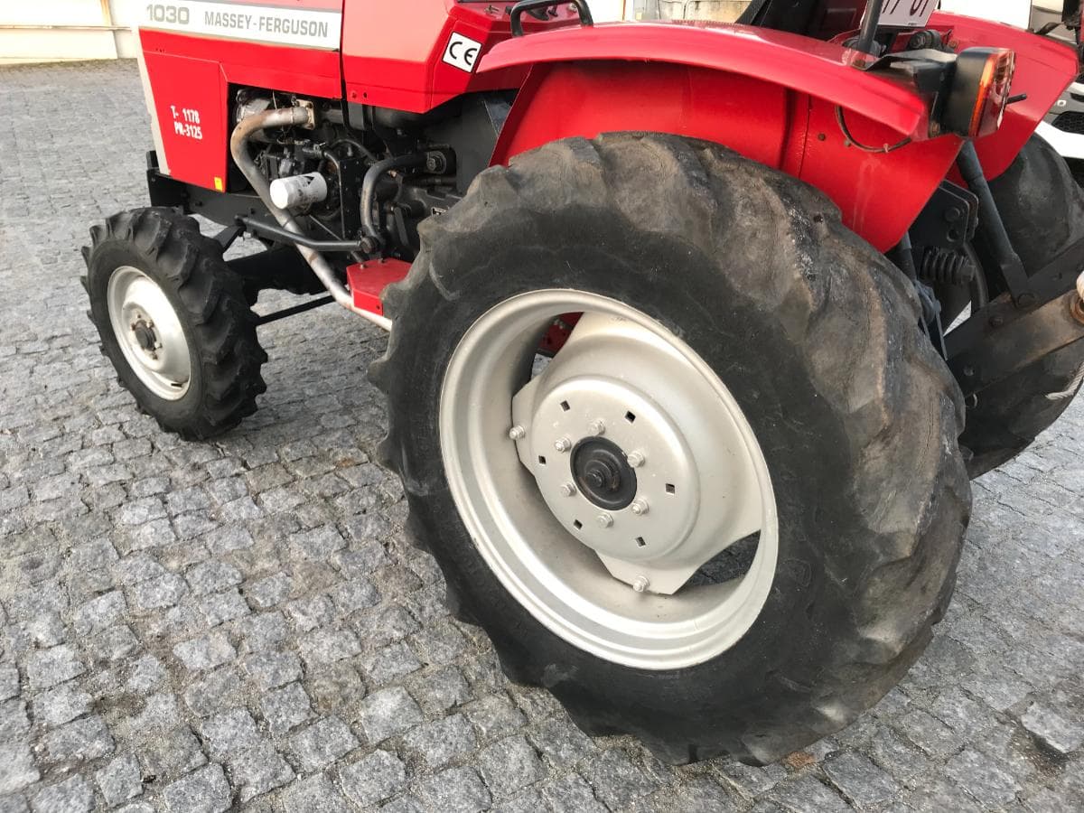 Trator Agrícola MF 1030 · Ano 1989 — imagem 9