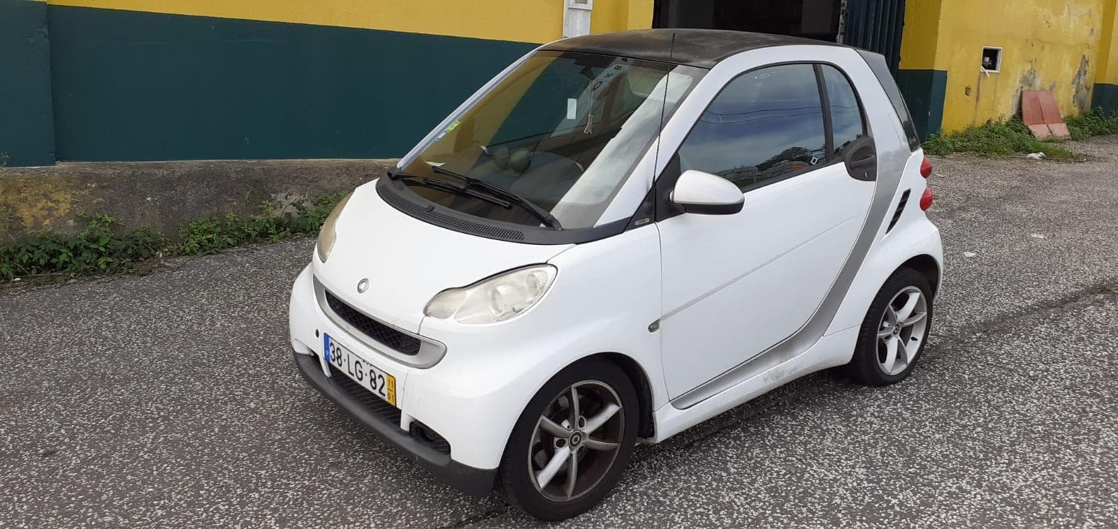 Smart Fortwo Coupé 0.8CDI · Ano 2011 — imagem 1