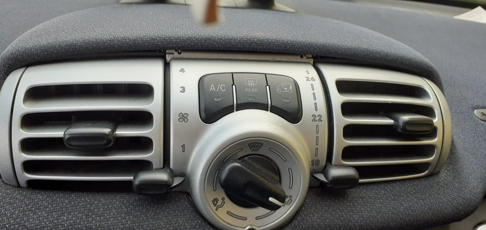 Smart Fortwo Coupé 0.8CDI · Ano 2011 — imagem 19