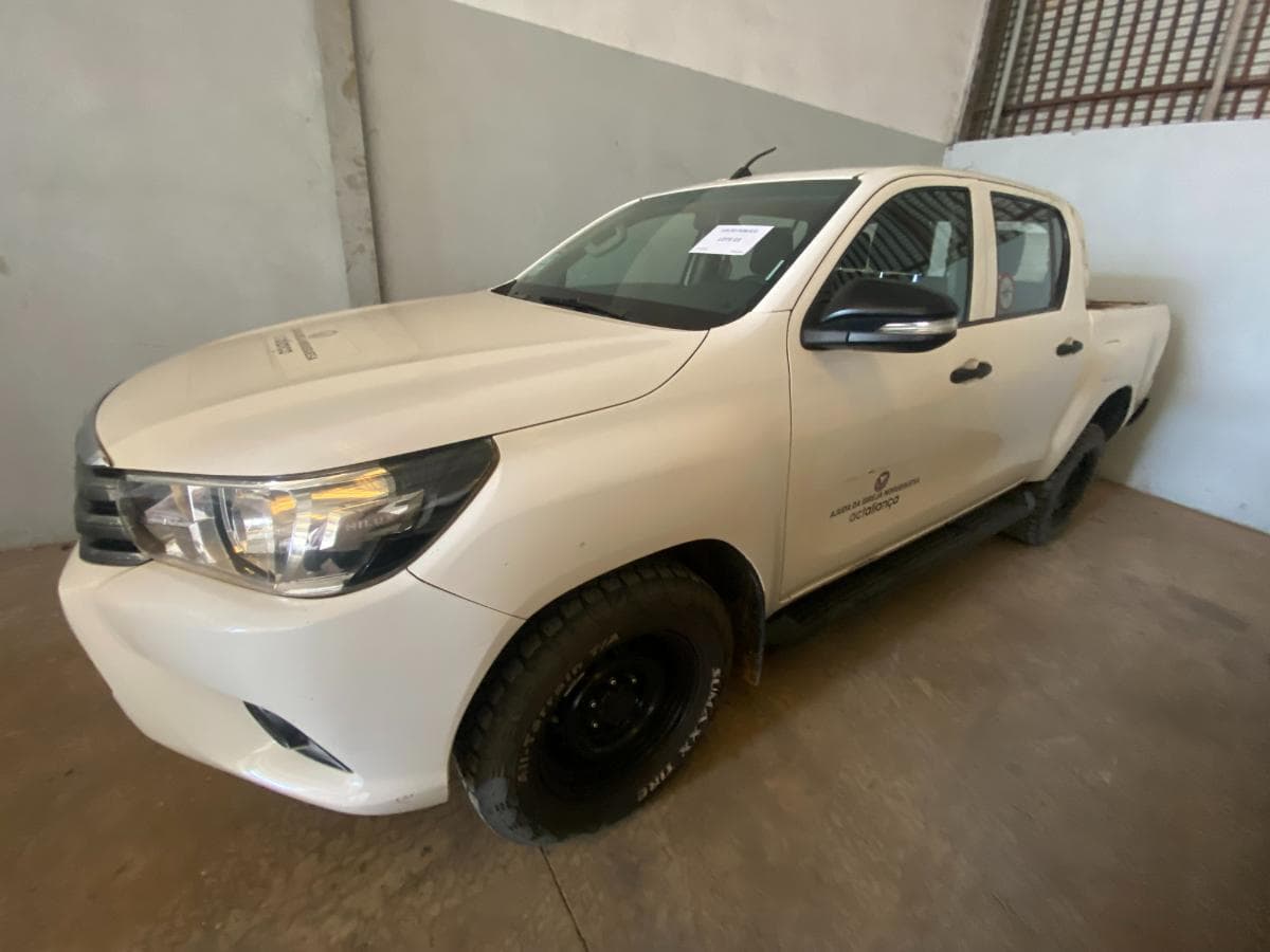Toyota HILUX (4x4) · — imagem 3