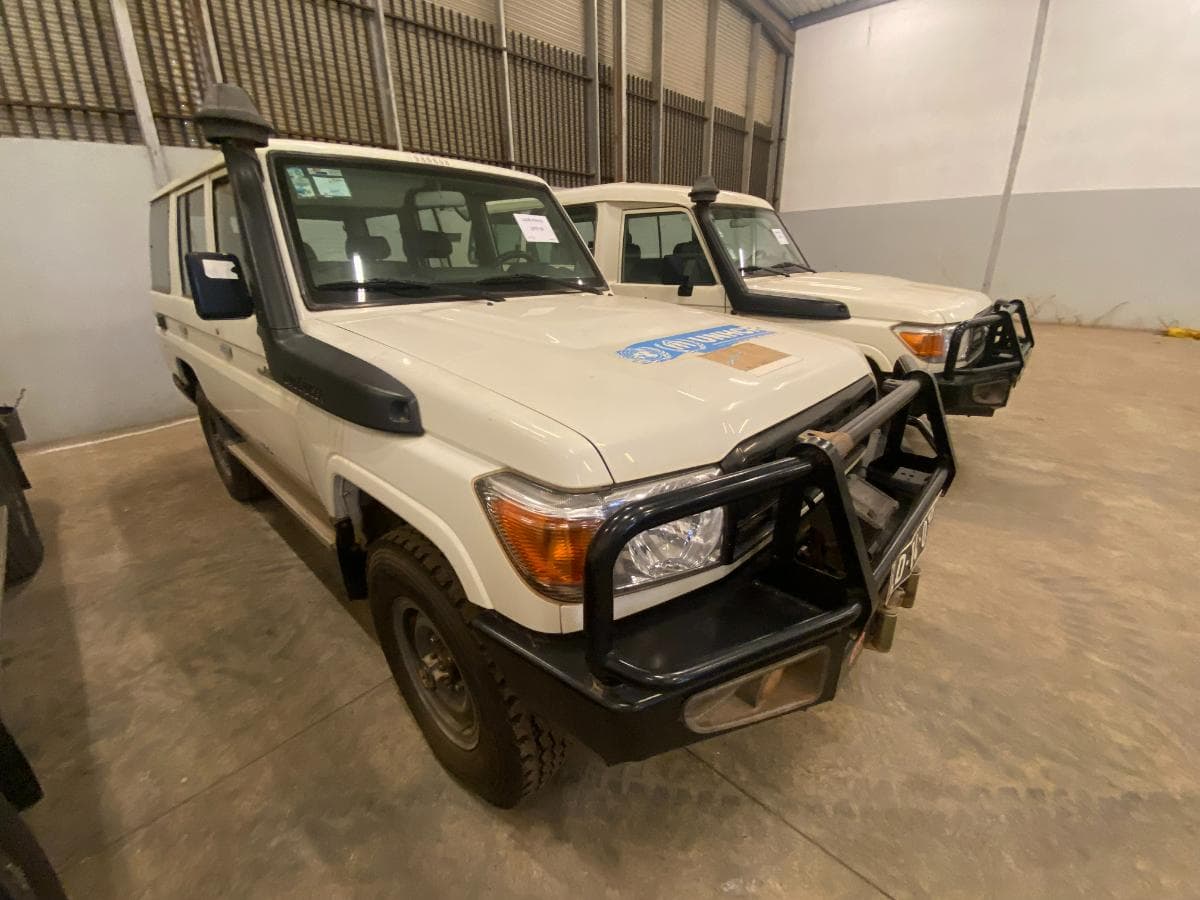 Toyota Land Cruiser (4x4) · — imagen 6