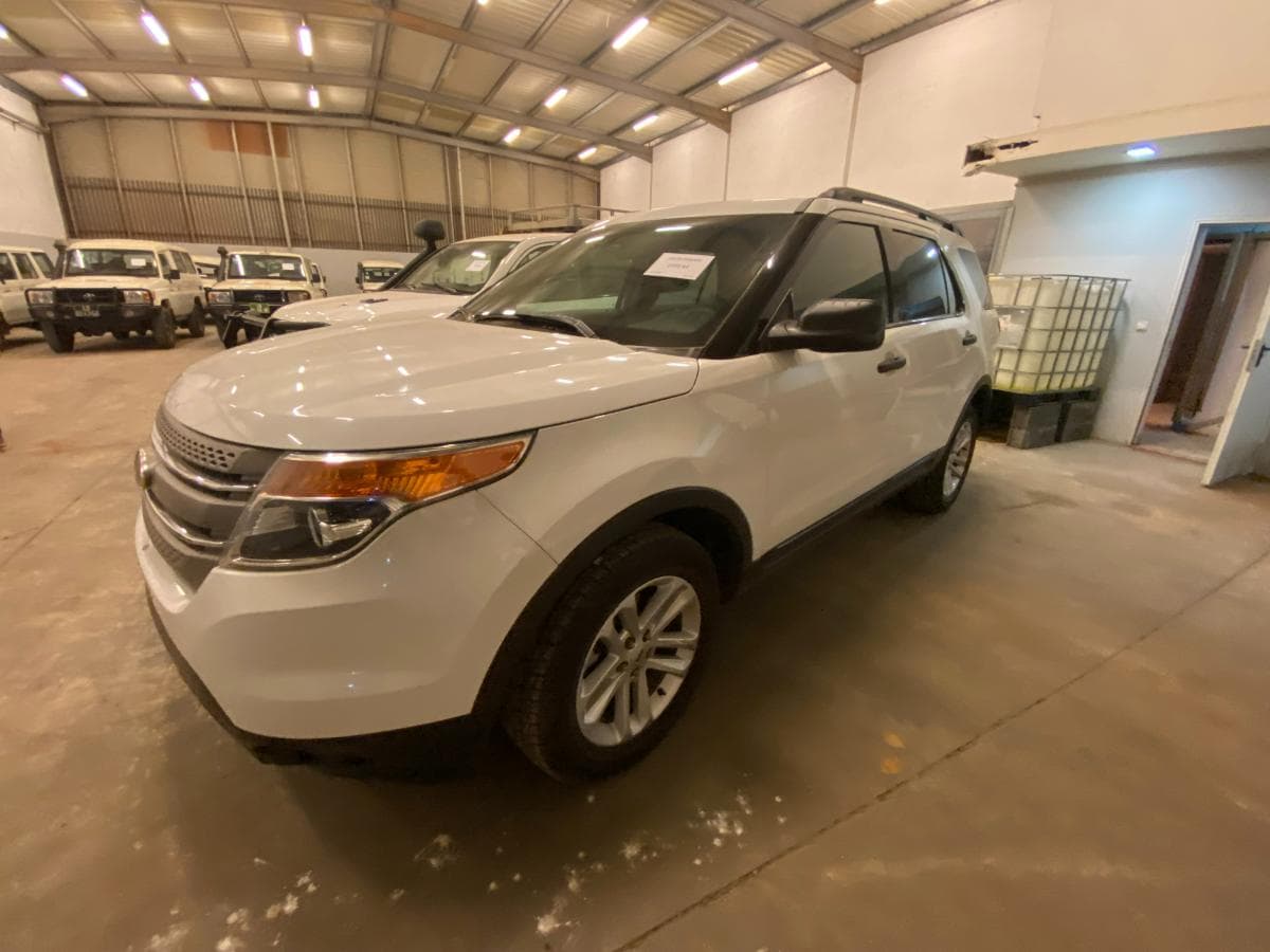 Veículo Ford Explorer ·
