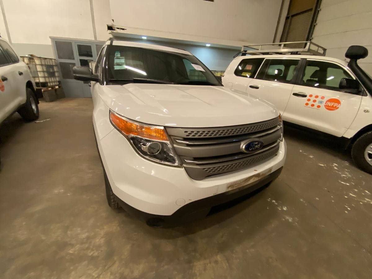 Veículo Ford Explorer · — image 2