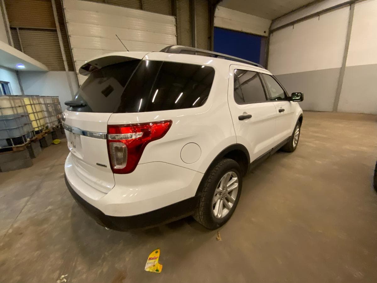 Veículo Ford Explorer · — image 8