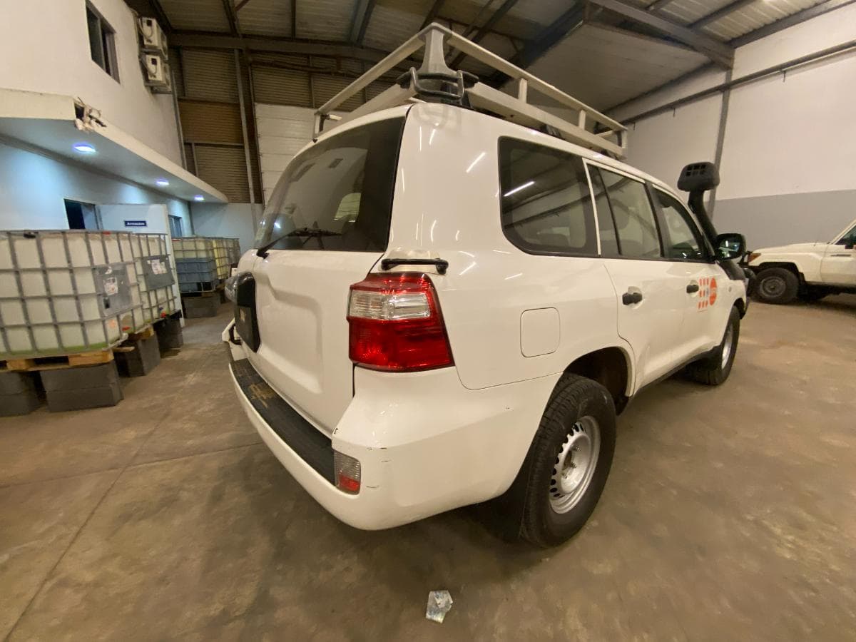 Veículo Toyota Land Cruiser · — image 5