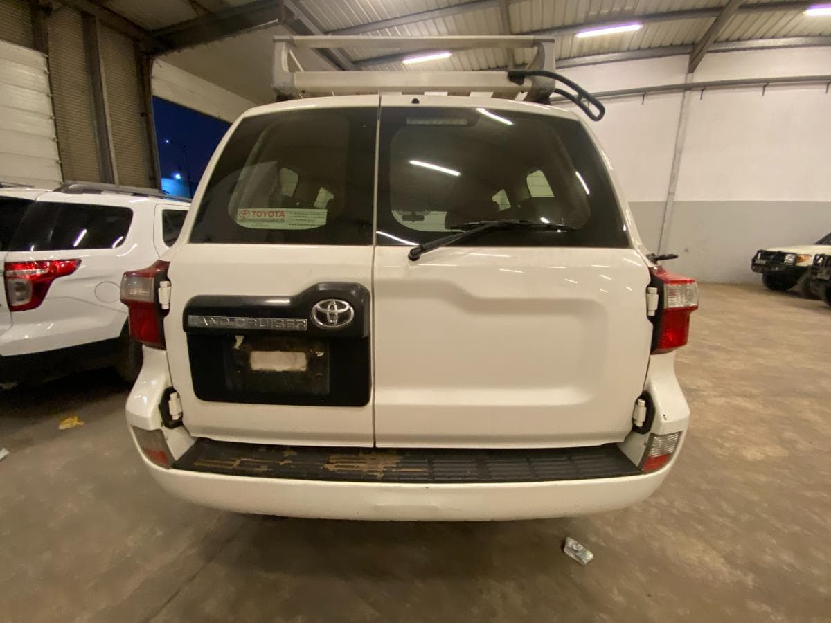 Veículo Toyota Land Cruiser · — image 3
