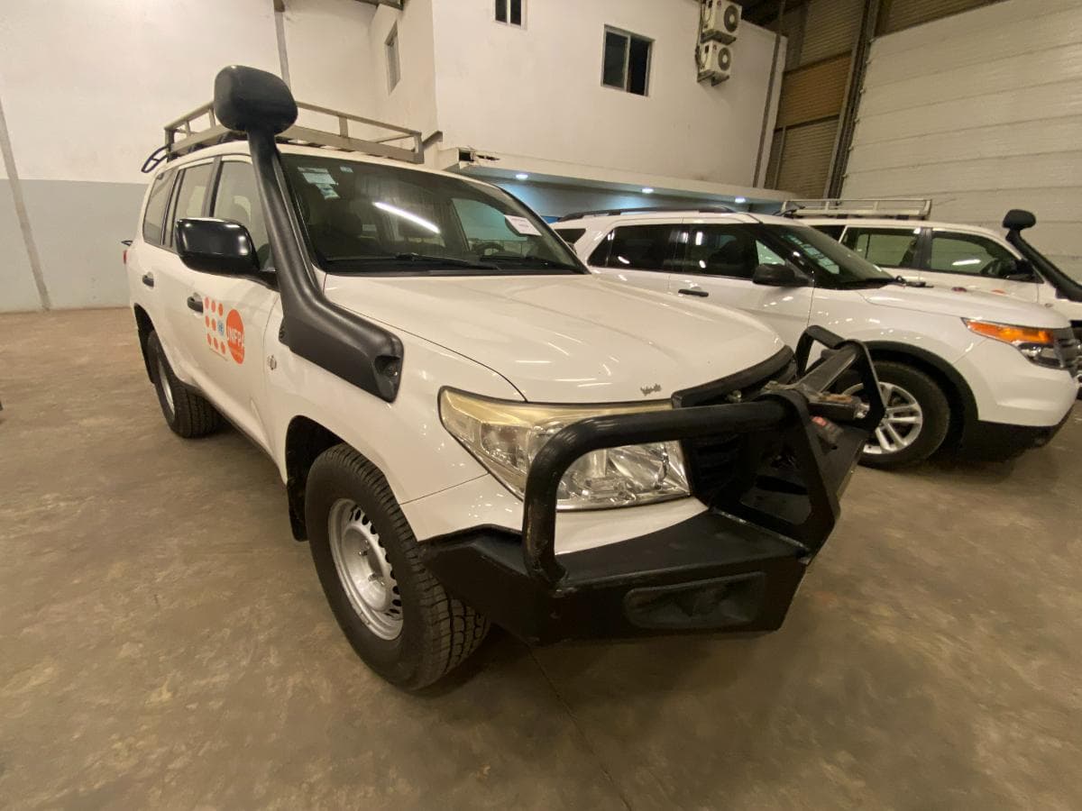 Veículo Toyota Land Cruiser · — image 6