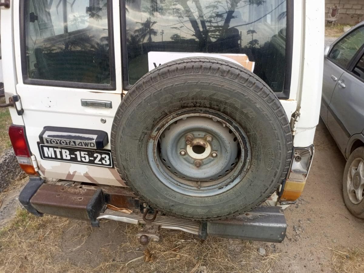Toyota Land Cruiser · — imagem 2