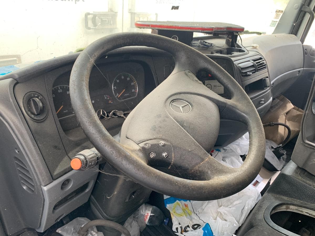 Mercedes-Benz Atego 822 — imagem 17