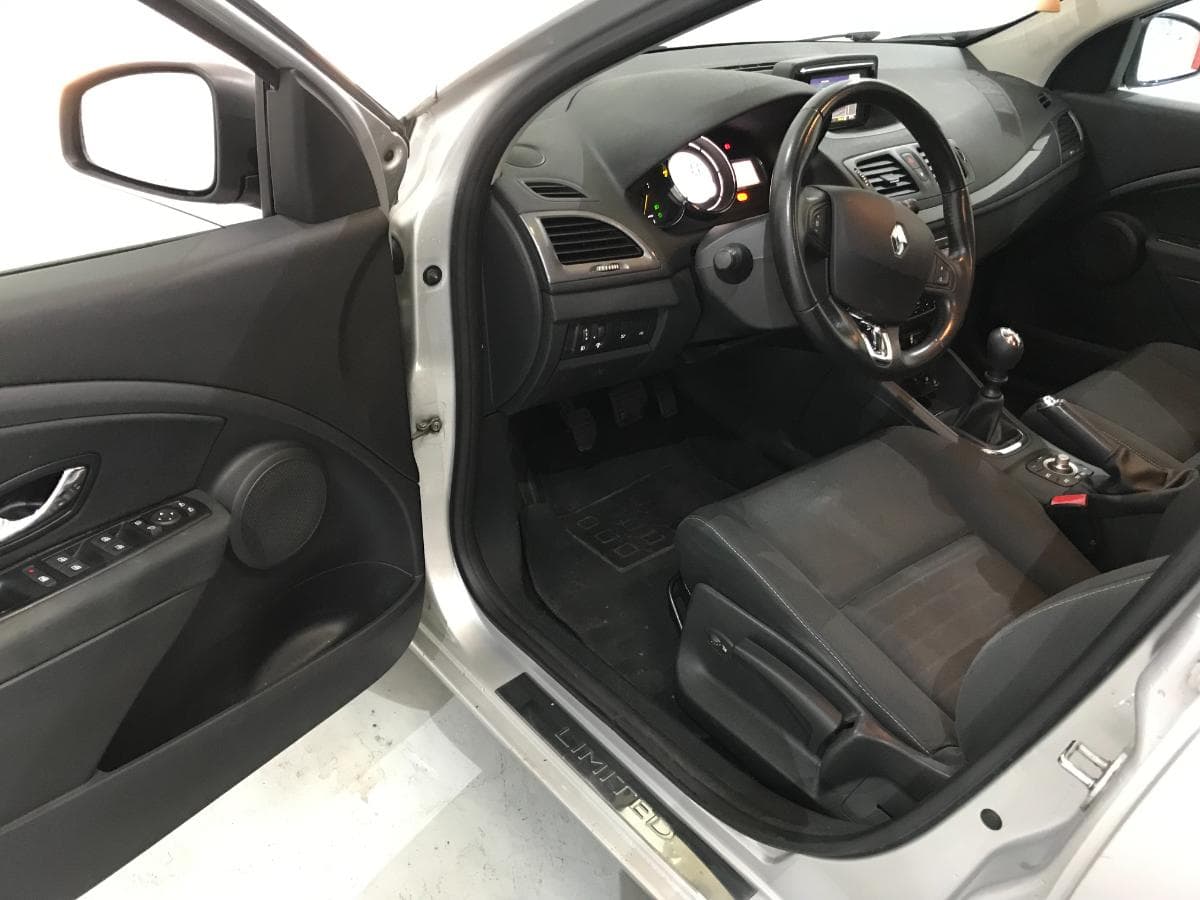 Renault Mégane 1.5DCI · Ano 2015 — imagen 20