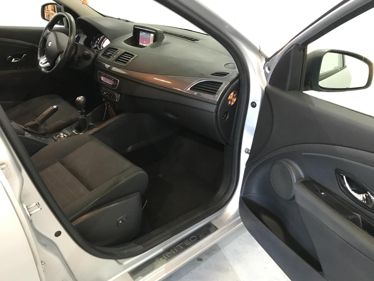 Renault Mégane 1.5DCI · Ano 2015 — imagen 22